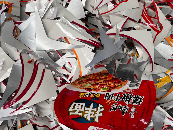 废旧方便面盖